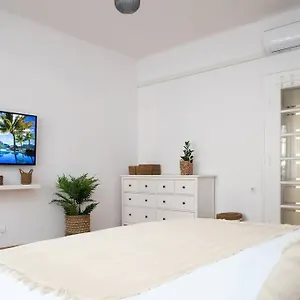 https://apartment-nostalgija-center-town.splithotels.org