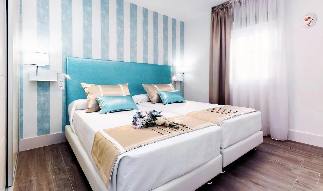 Apartamentos Perla Marina ネルハ アパート